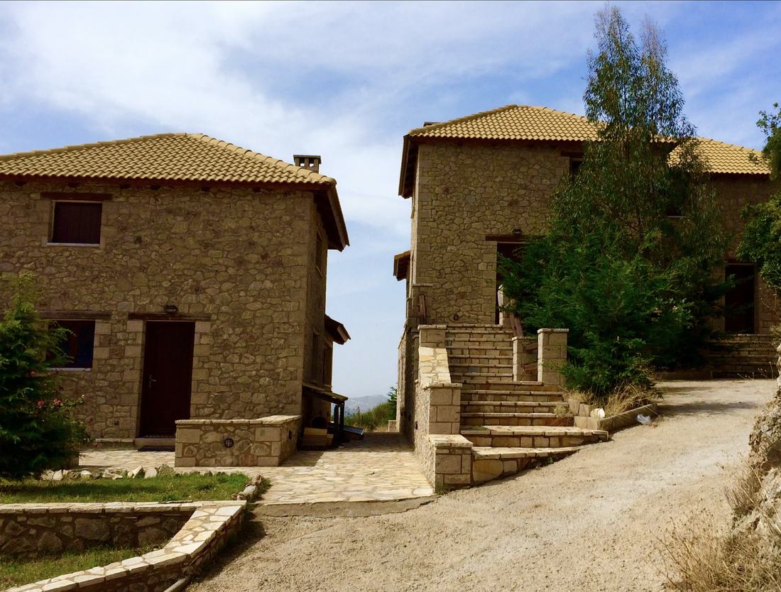 Συγκρότημα Κατοικιών Αράχωβα