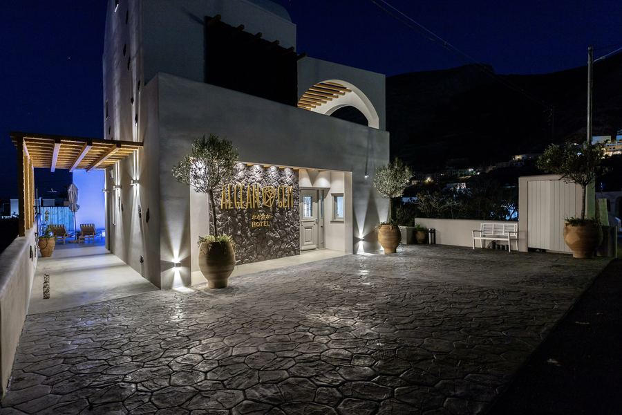 Aegean Gem, Σαντορίνη